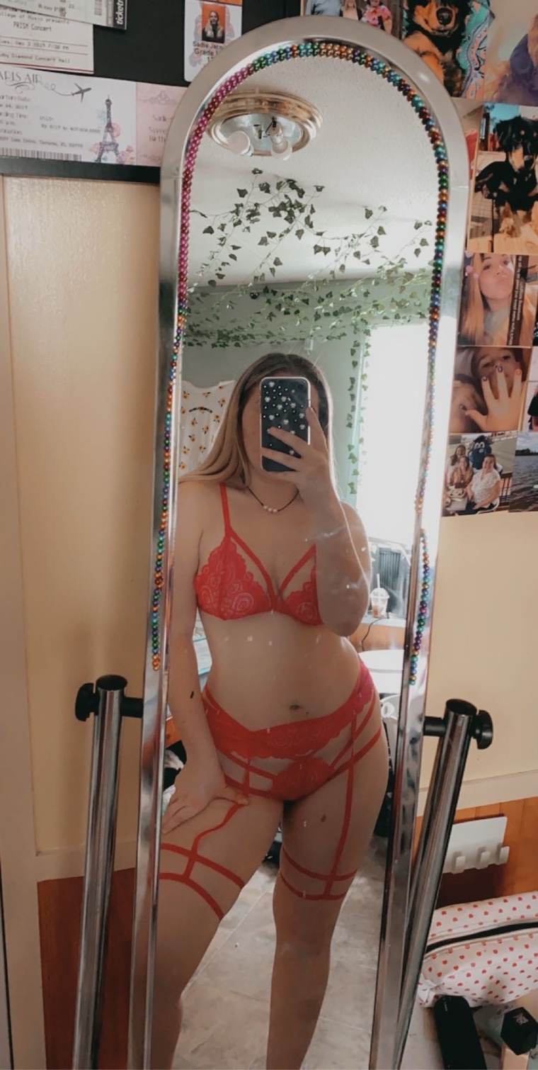 Hazel Everhart banner image