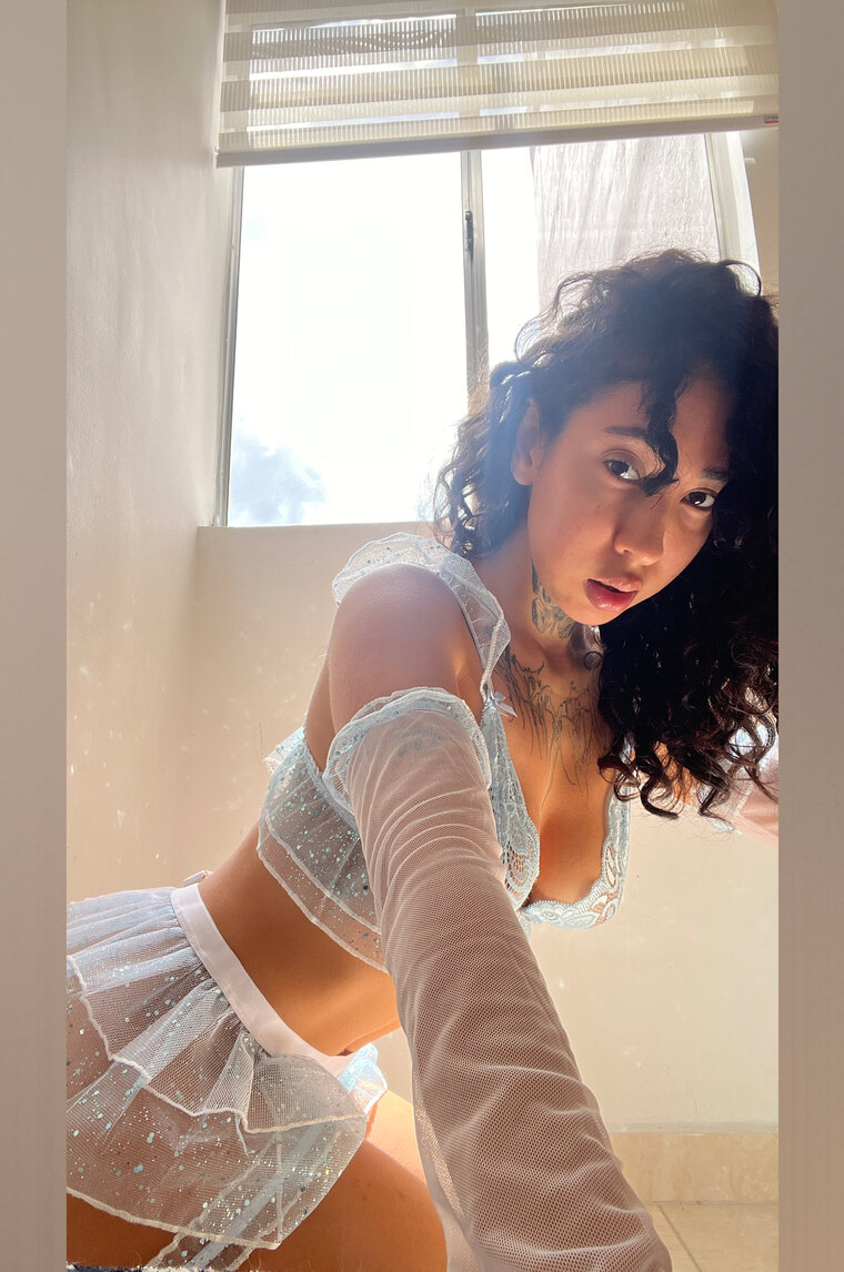 Helen banner image