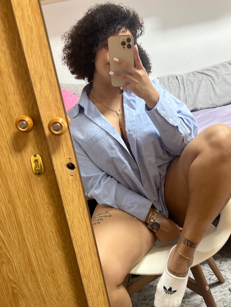 LaVenezolana👩🏽🦱 cover image
