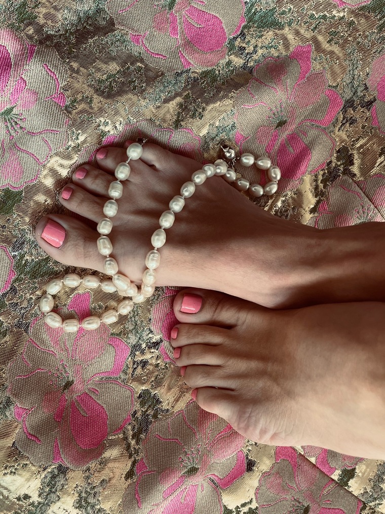 Her.Love4Feet banner image