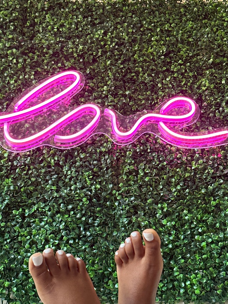Hershey toes cover image