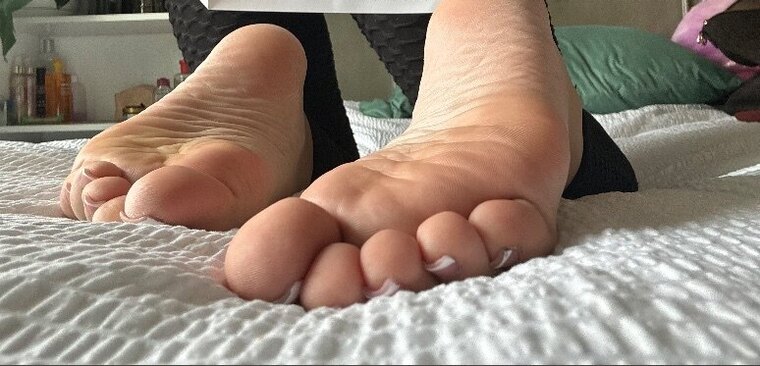 Her Tiny Toes cover image