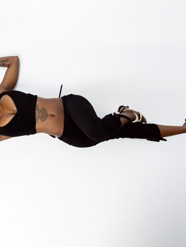 Hello Tittyy banner image