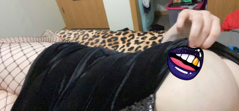 B R Ø Ø K E banner image