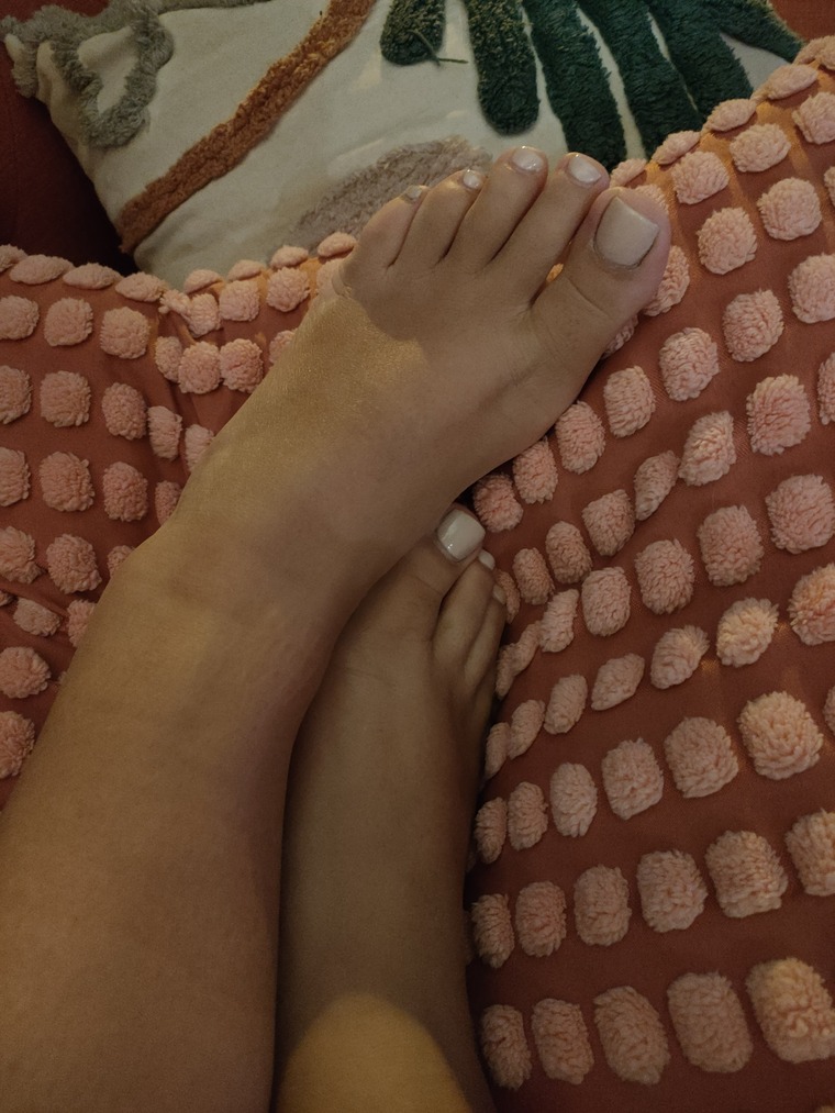 Latintoes cover image