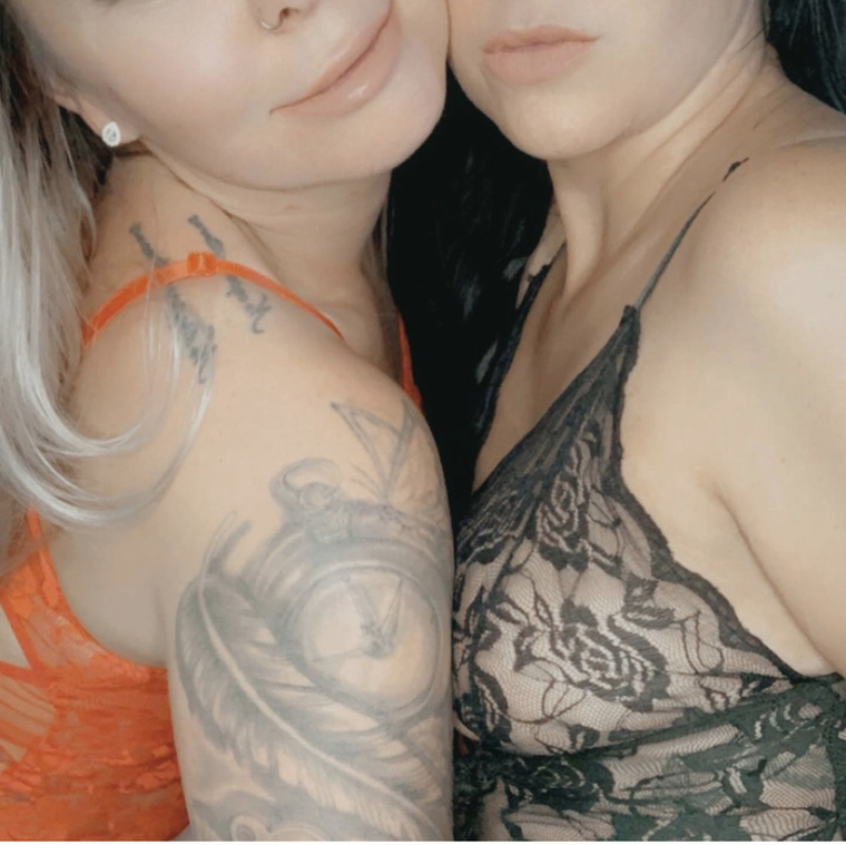 Hollie n Beck banner image