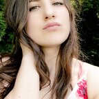 Holly Ivy avatar