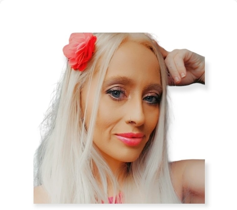 Holly Ryder cover image