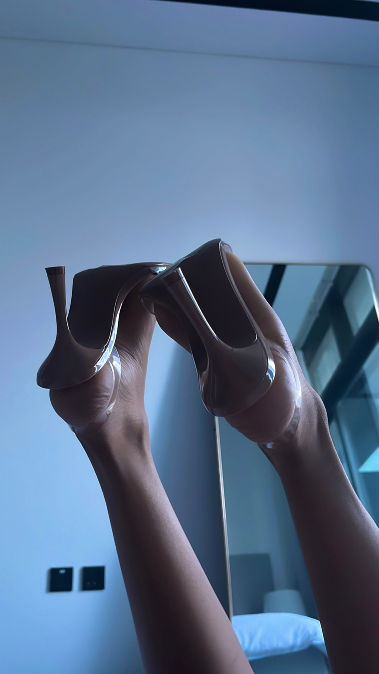 Honeyfeet cover image