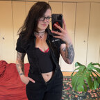 HoneyGirl182 avatar