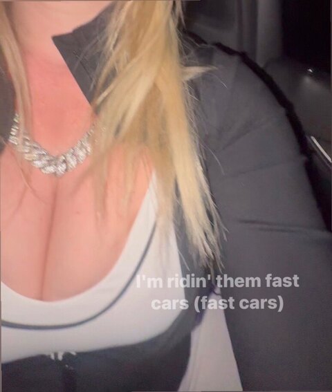 HoneyLuxxx cover image