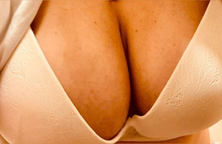 Hot.pussy. banner image