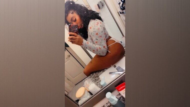 Choklate Peaches 🍑 cover image