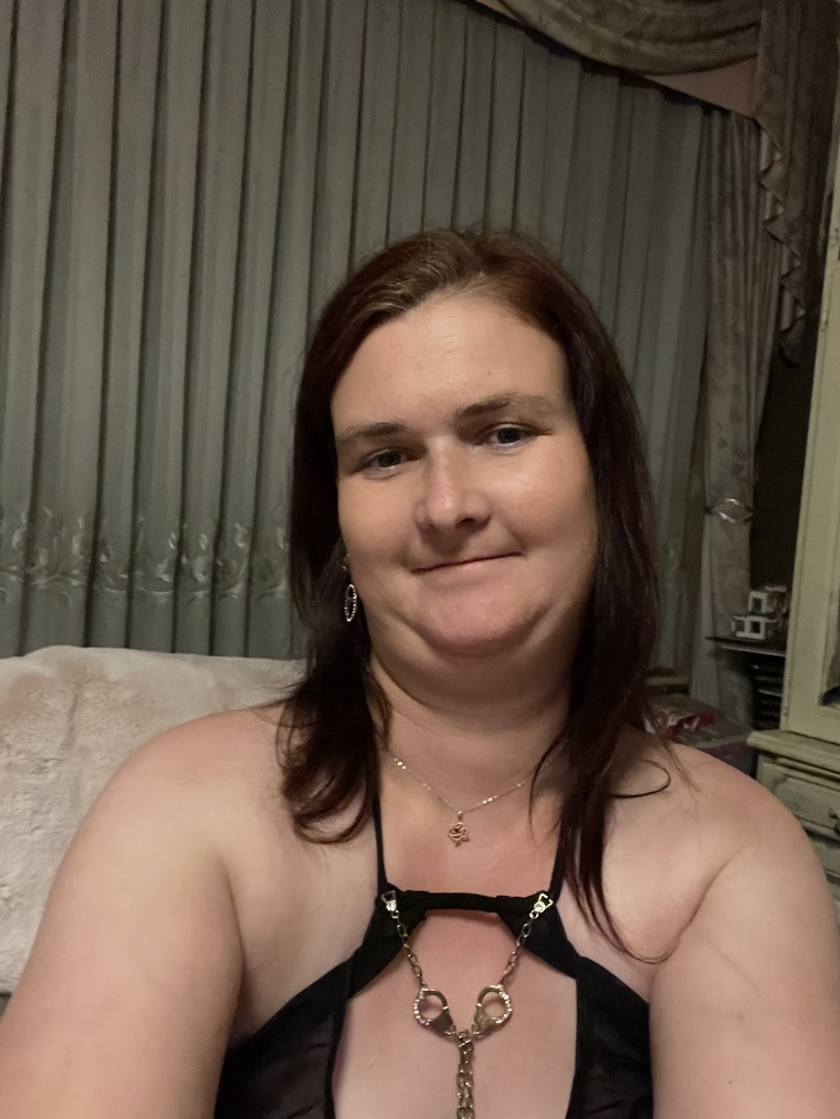 Hornysarah cover image
