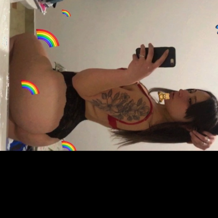 Priscila🍑. cover image
