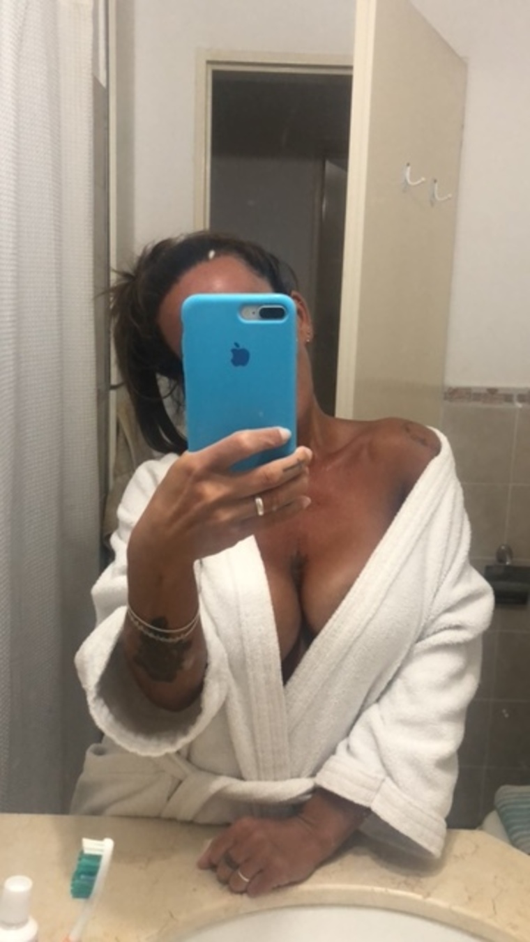 Hot Mom cover image