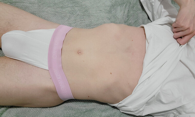 hotskinnytwink cover image
