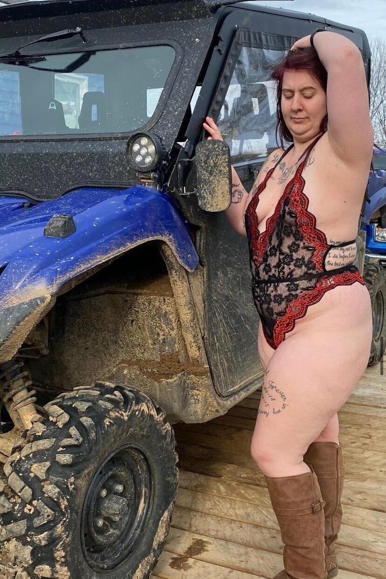Hot Tatted Momma banner image