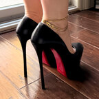 Hottie in Heels avatar
