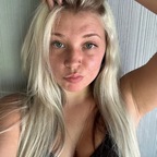 Hotwifeツ avatar