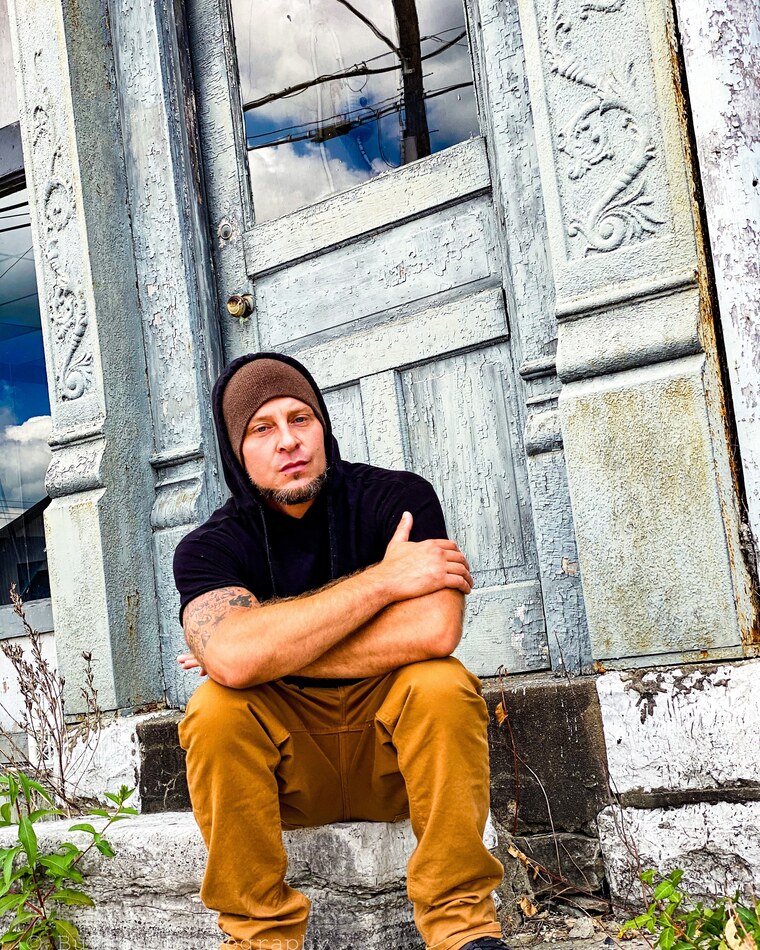 Chris Hybrid cover image