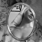 Caroline avatar