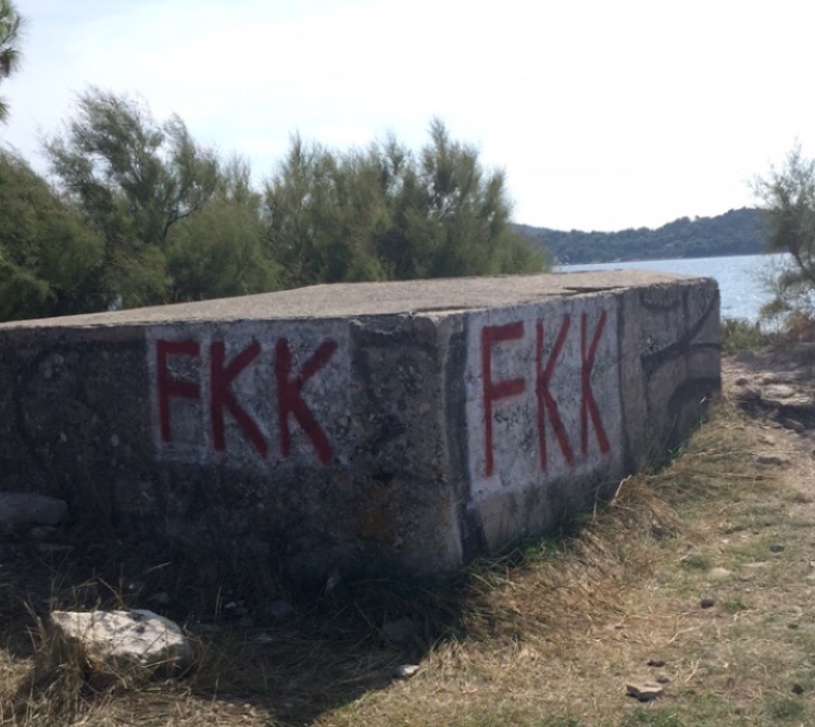 ilikenudism banner image