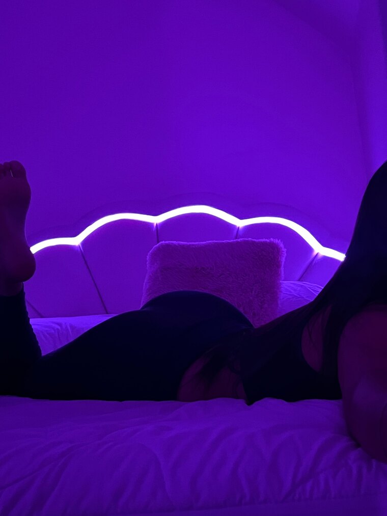 N 🫦 banner image