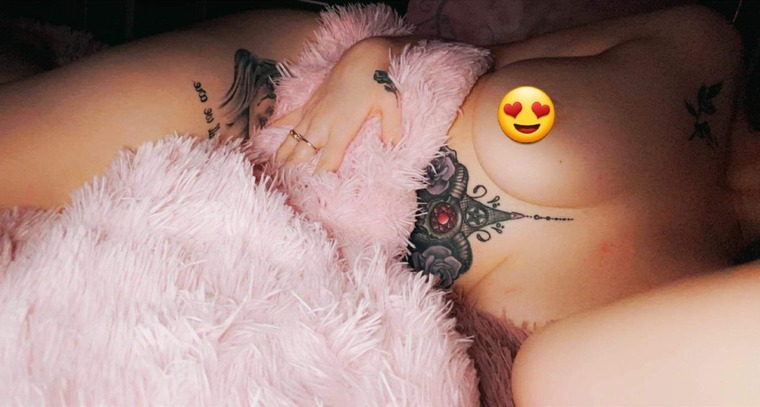 InkedStonerchick cover image