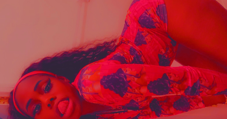 Queen’s world cover image
