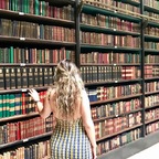 Intellectual Girl avatar