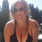 @curioushotwife avatar