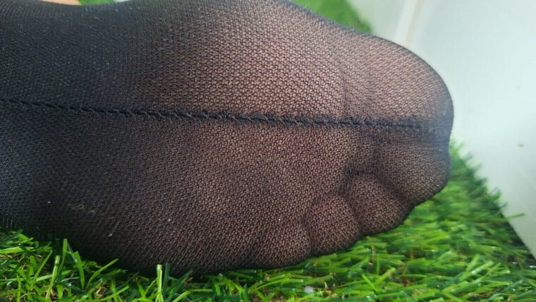 Isabel Feet cover image
