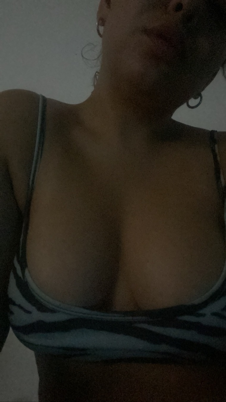 Isis Von D ☺️ cover image