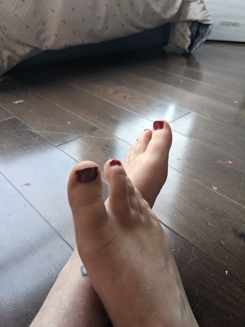 Isla's feet x cover image