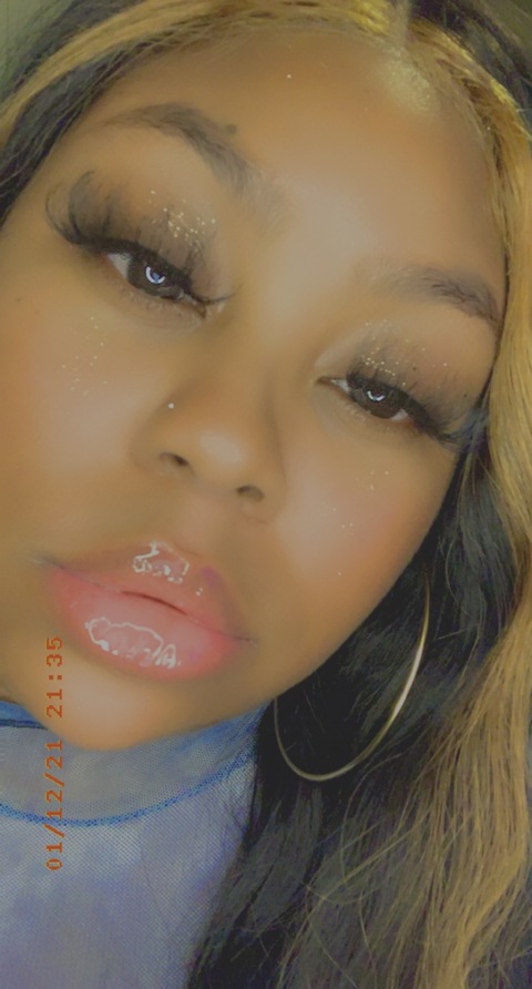 QueenBee 🐝 cover image