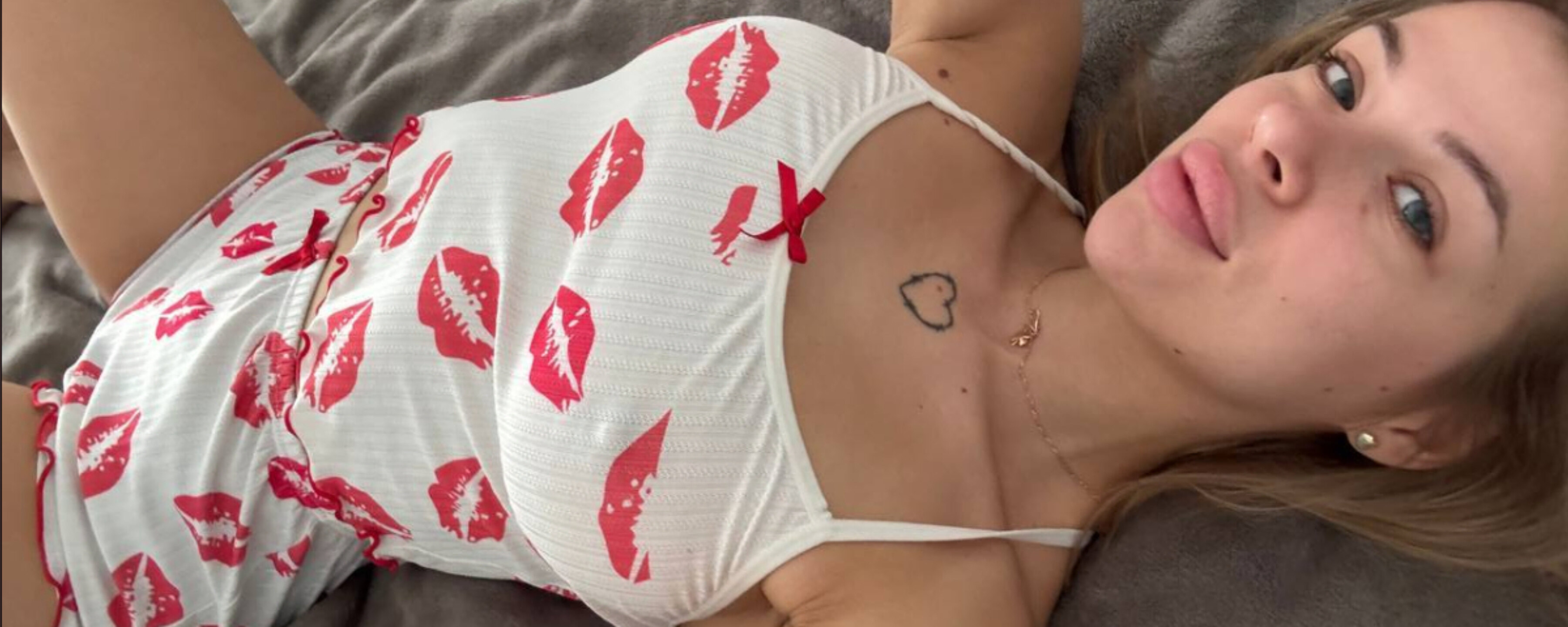 Emma -`♡´- banner image