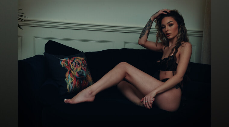 Ivory Rose banner image