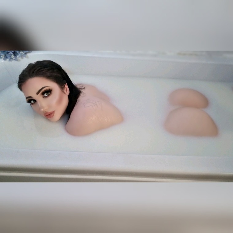 ivytenebrae cover image