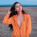 Iza Mellow 🍯 avatar