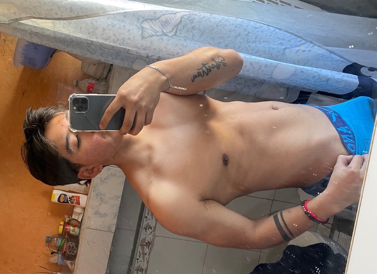 Fit Latino free cover image
