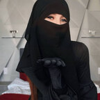 🧕🏼Amira hides face avatar