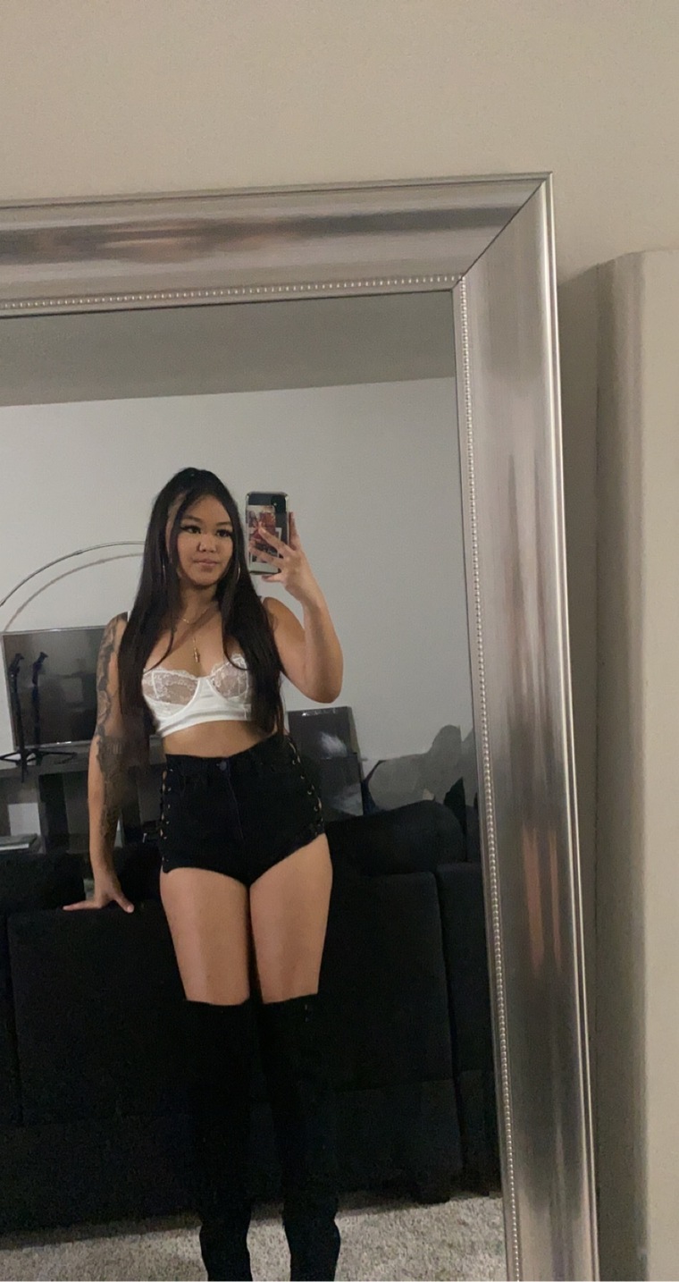 Filipina Queen ππ¦ banner image