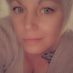 Blonde bombshell avatar