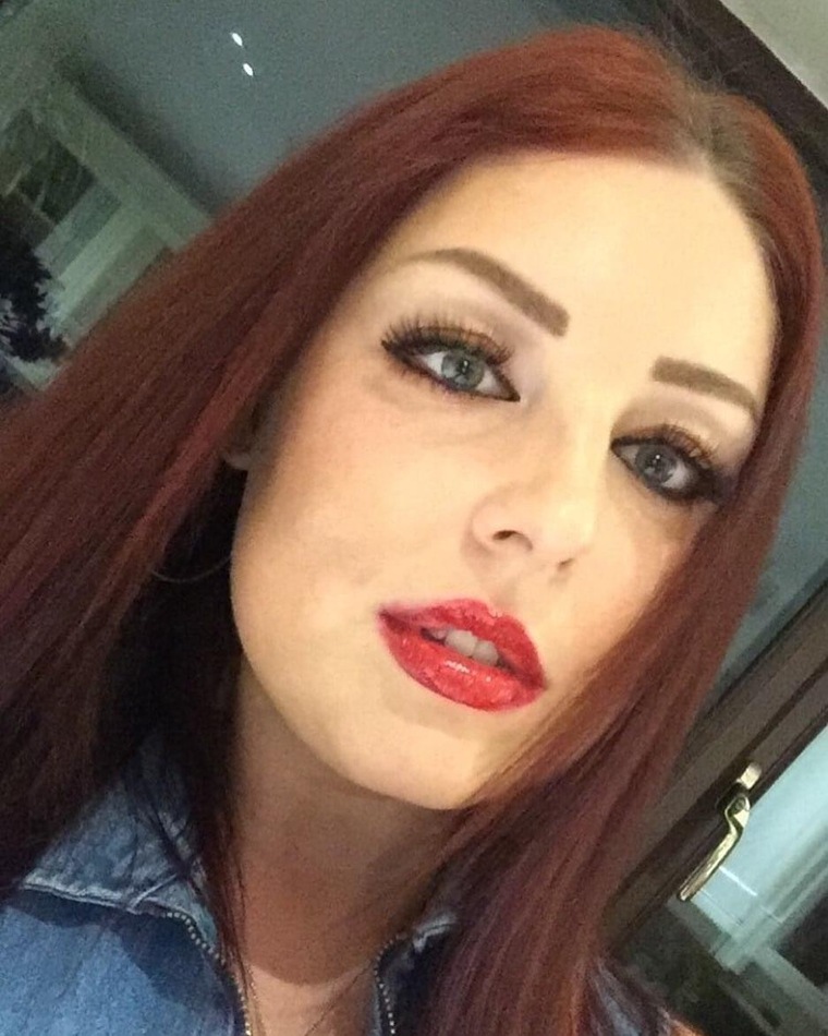 Curvy redhead cover image