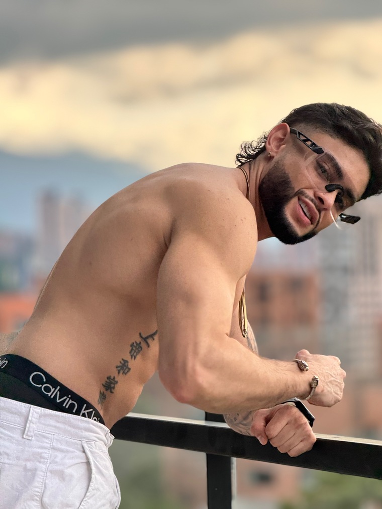 Jhordan Montoya⚡️ banner image