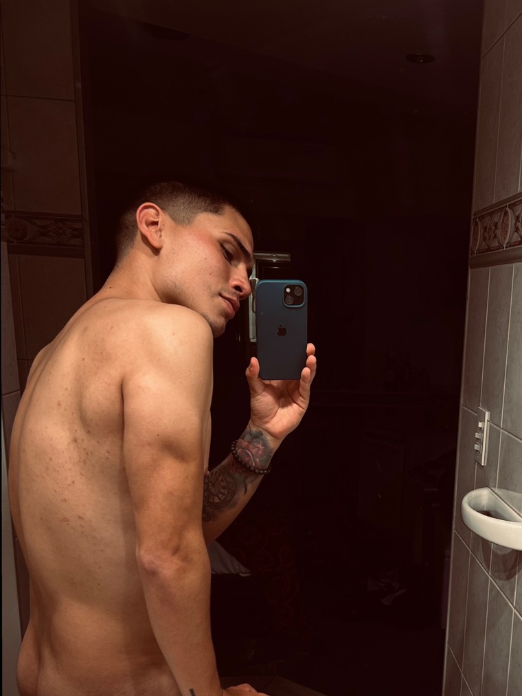 JamesBaker 🏳️‍🌈💋 cover image