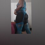 Dark cali peach avatar