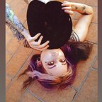 SPH Stripper and sexting tattooed goth avatar
