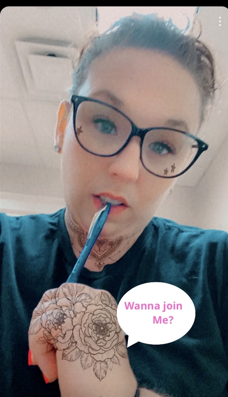 JuiceePeaches21 cover image